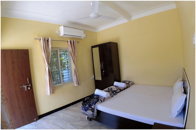 Room 5, Mayur Homestay, Ujjain