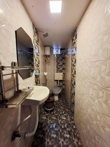 Bathroom 5, Hotel Krishna Ahmedabad, Ahmadabad