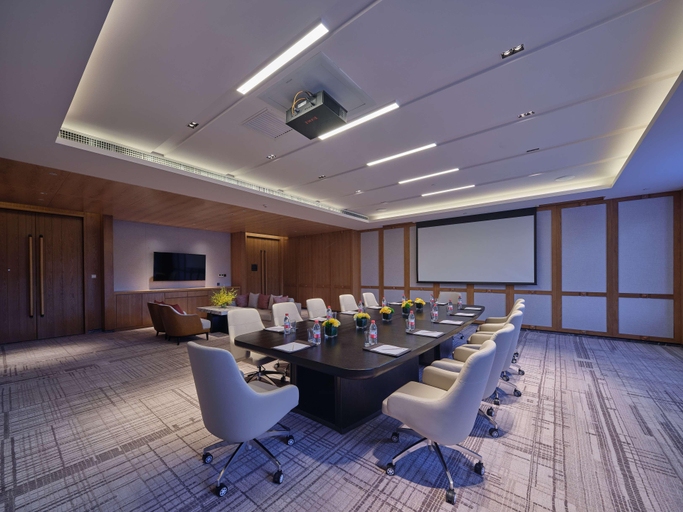 Business Facilities