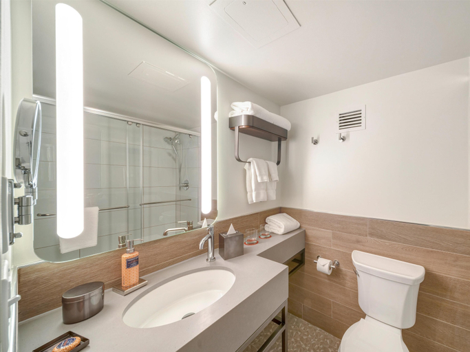Bathroom 4, The Wildbirch Hotel - JDV by Hyatt, Anchorage