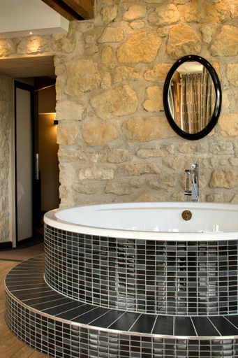 Bathroom 4, Domaine de la Klauss & Spa, Restaurant Gastronomique Le K, Moselle