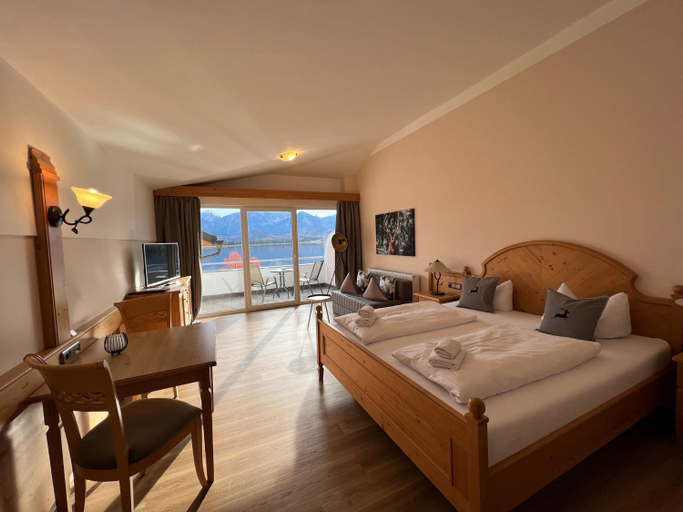 Bedroom 4, Hotel Fischer am See, Ostallgäu