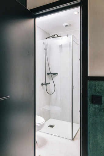 Bathroom 5, Getaway Liège, Liège