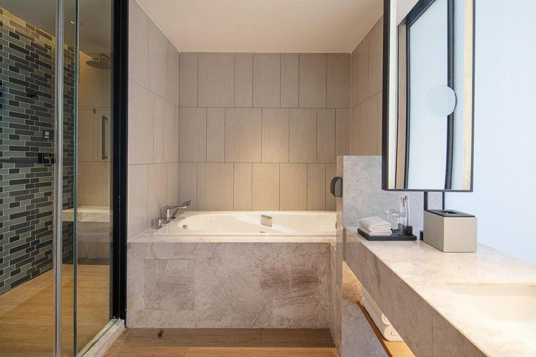 Bathroom 1, Fairfield by Marriott Jingzhou, Jingzhou