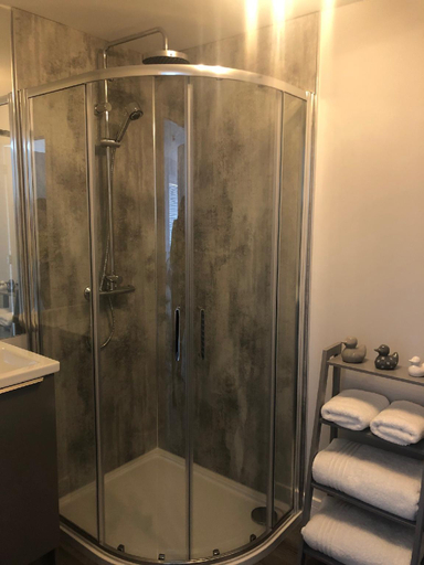 5, Appin Apartment, Highland