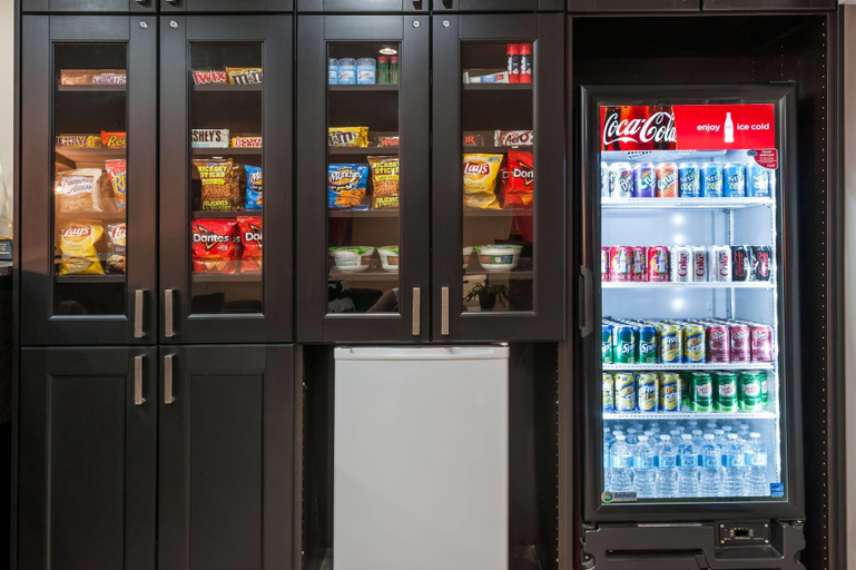 Food & Drinks 5, Ramada by Wyndham Sherwood Park, Division No. 11