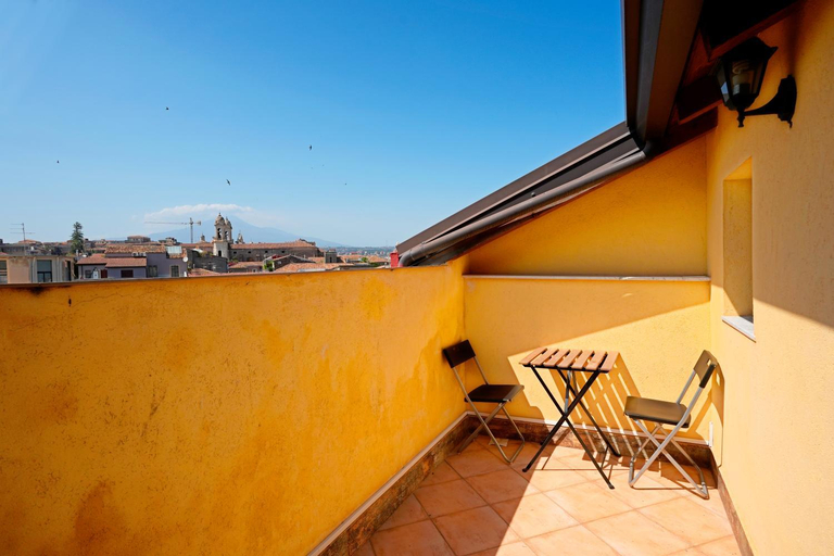 Facilities, Palazzo Curro, Catania
