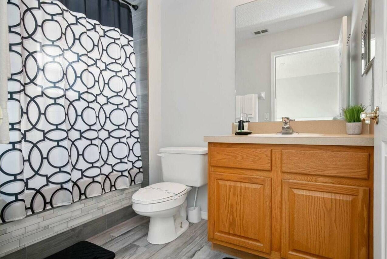 Room 2, Quiet Resort 3BR Nature Walk 20min to Disney, Osceola