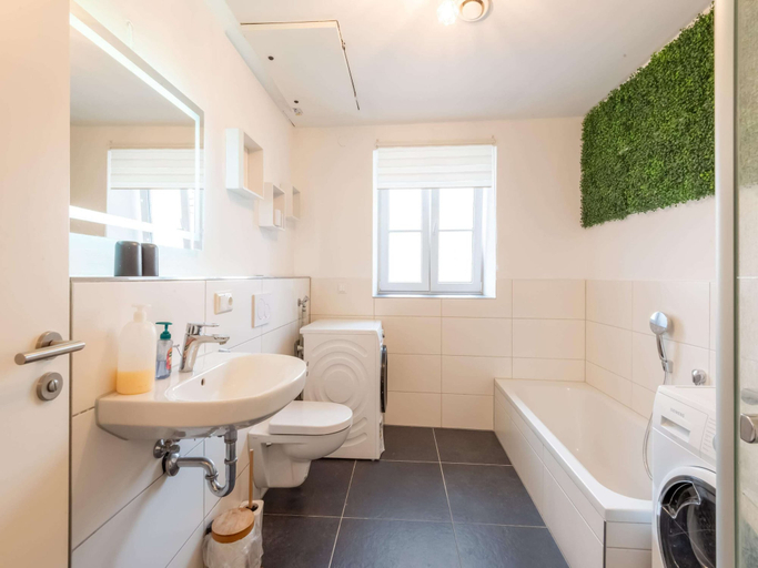 Bathroom 2, Lovely Holiday Home in Haunsheim, Dillingen an der Donau