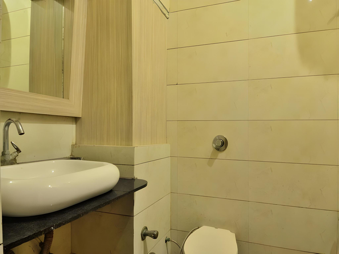 Bathroom 2, Hotel Kumar International, Amritsar