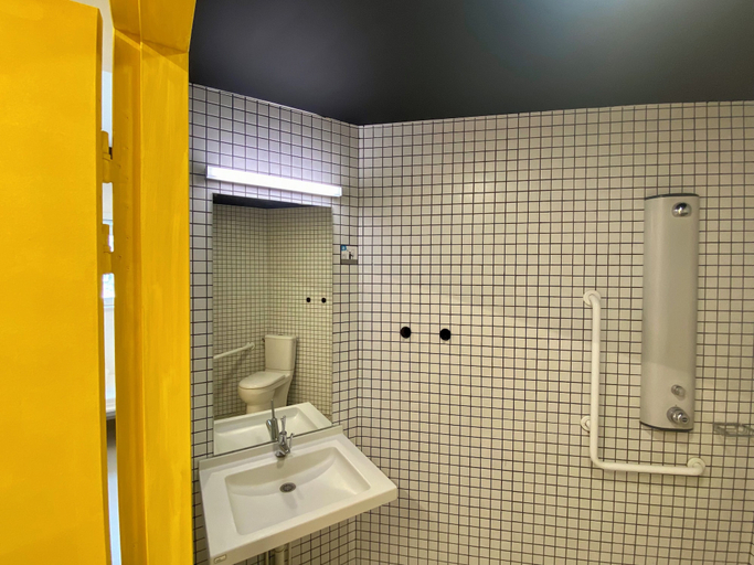 Bathroom 5, Auberge de Jeunesse HI Lille, Nord