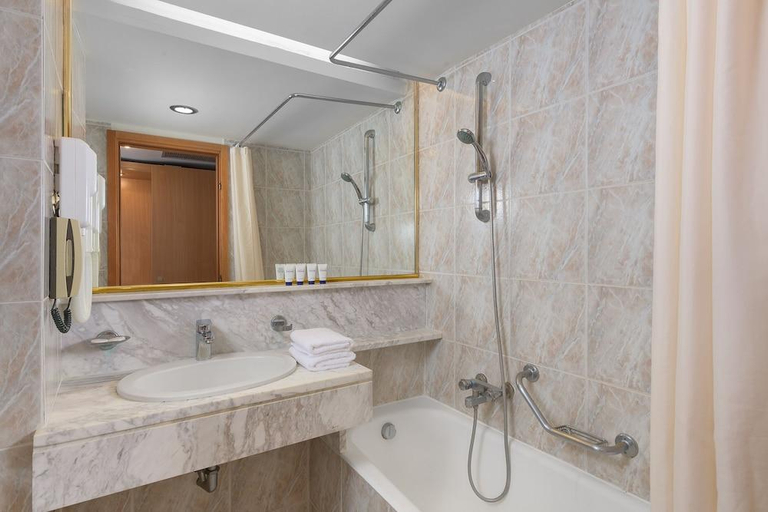 Bathroom 5, Oceanis Beach Hotel, South Aegean
