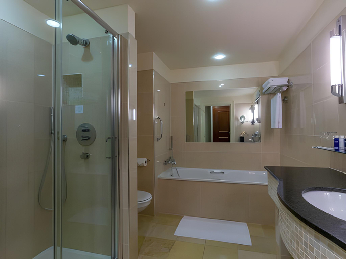Bathroom 4, Slieve Russell Hotel