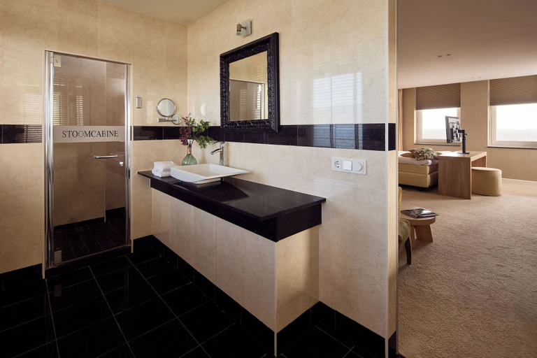 Bathroom 5, Van der Valk Hotel Wolvega - Heerenveen, Weststellingwerf