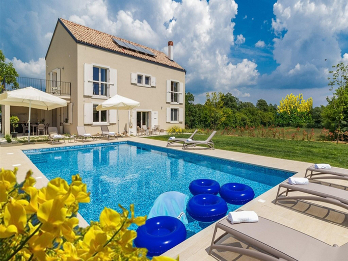 Sport & Beauty 2, Villa in Butkovici with Pool near Pula, Svetvinčenat