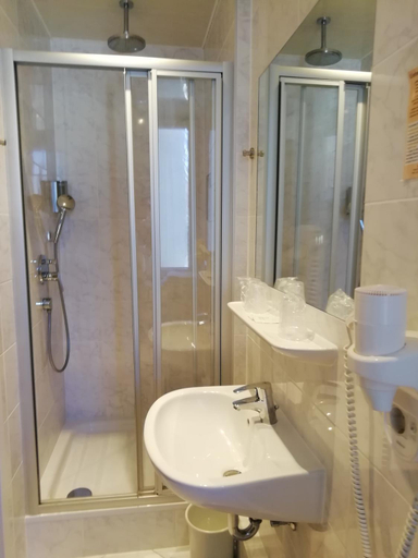 Bathroom 3, Isenburger Hof, Offenbach