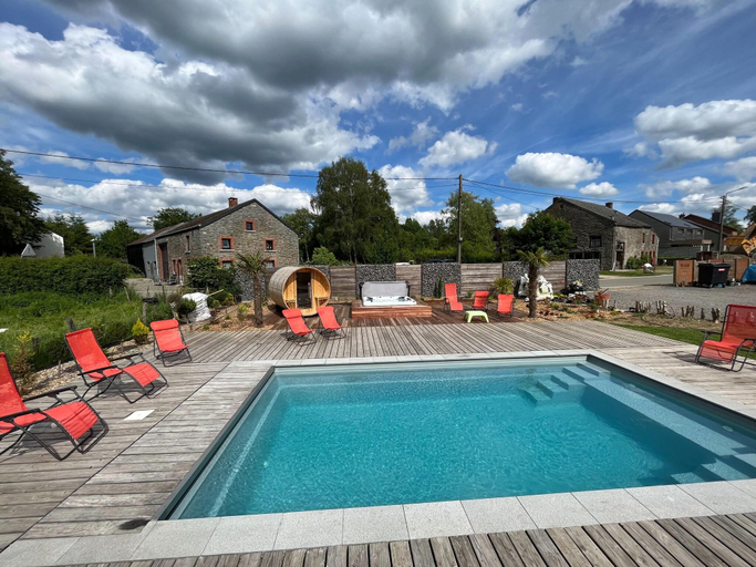 Sport & Beauty 2, Luxury Villa with Pool, Luxembourg