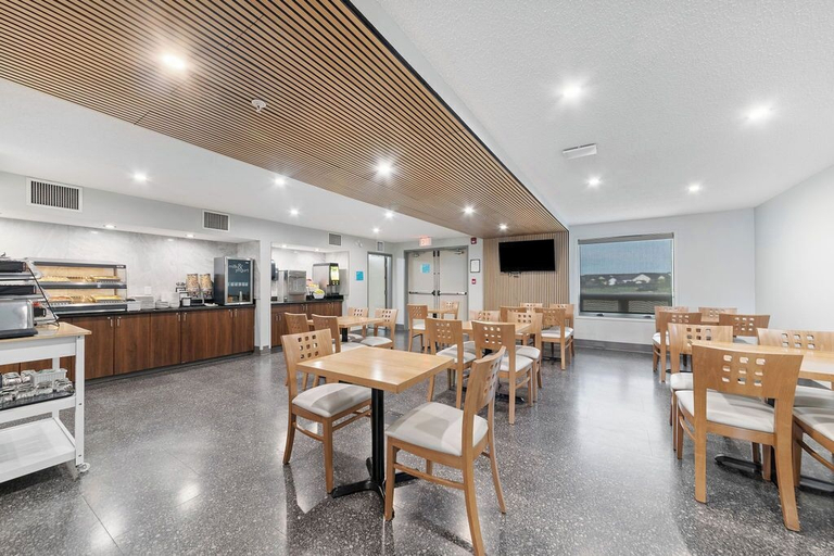Food & Drinks 4, Home Inn and Suites Lloydminster, Division No. 17