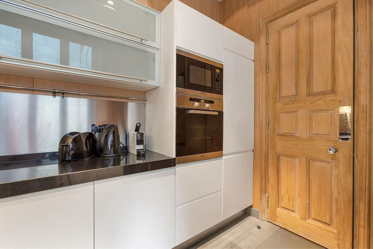 Room 5, Deluxe Apartment - Cadogan Square, London