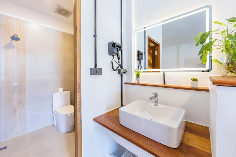 Bathroom 5, Infinity Guesthouse, Ko Phangan