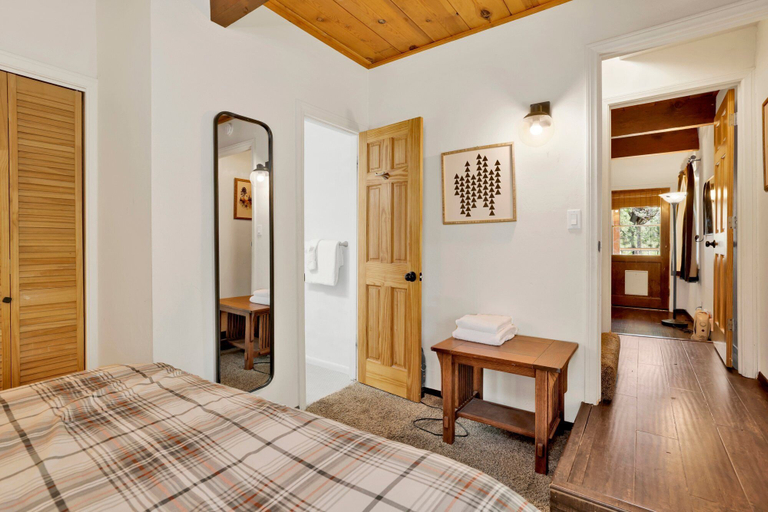 Bedroom 2, Black OAK Cabin #1977, San Bernardino