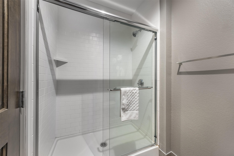 Bathroom 4, Best Western Plus Lawrenceburg, Lawrence