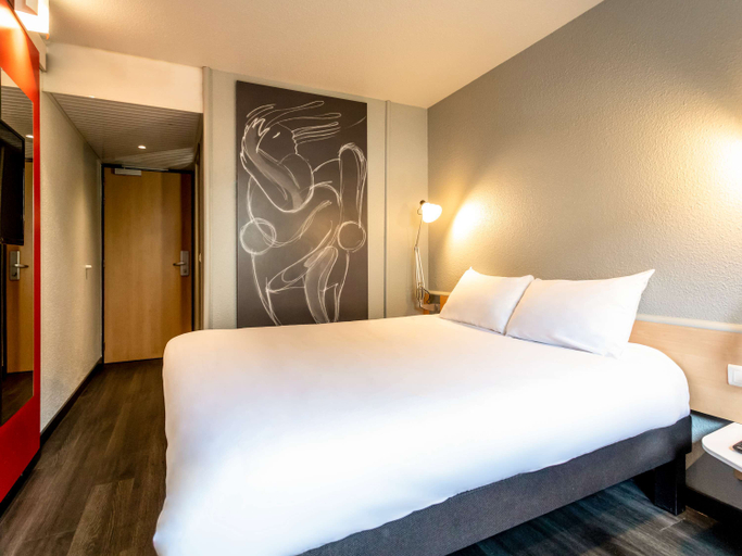 Bedroom 4, ibis Bourges, Cher
