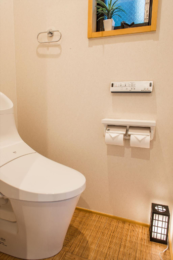 Bathroom 3, Yadoya Karasuma-Inn, Taitō