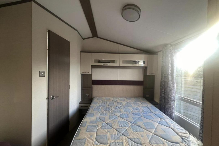 Bedroom 2, 2 bed Platinum-sleeps 6-decking-free Parking, Denbighshire