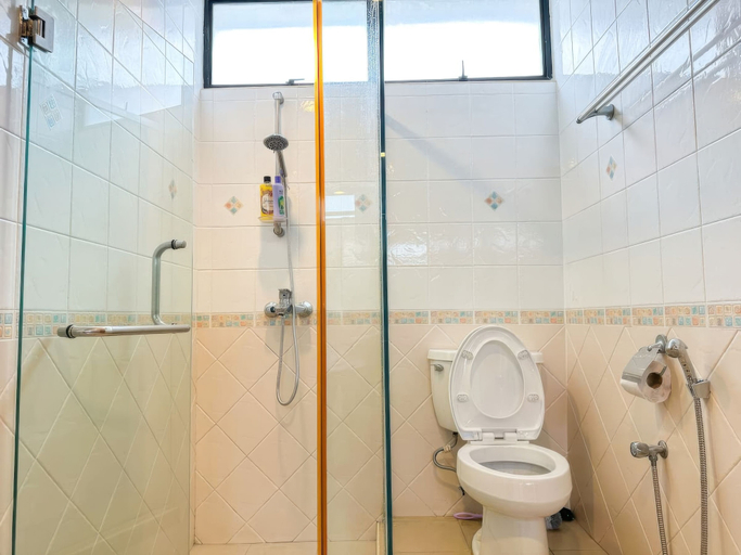 Bathroom 4, Fahrenheit 88 Pavilion Complex Apartments, Kuala Lumpur