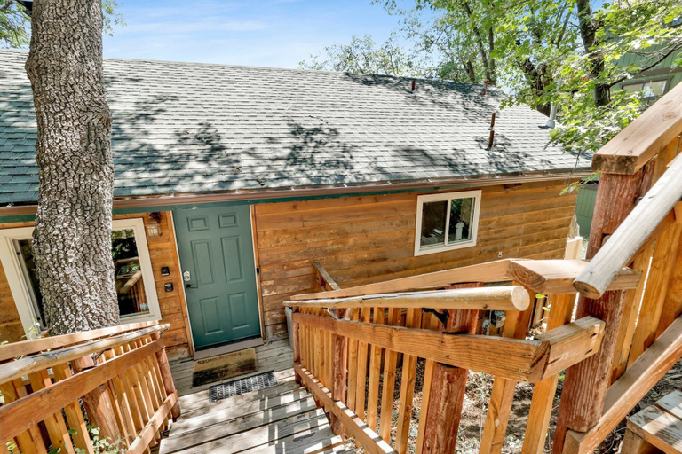 Others 5, Black OAK Cabin #1977, San Bernardino