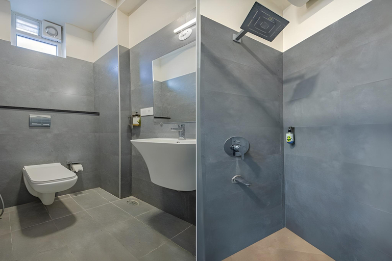 Bathroom 4, Townhouse Ulsoor Near Halasuru Metro Station, Bangalore