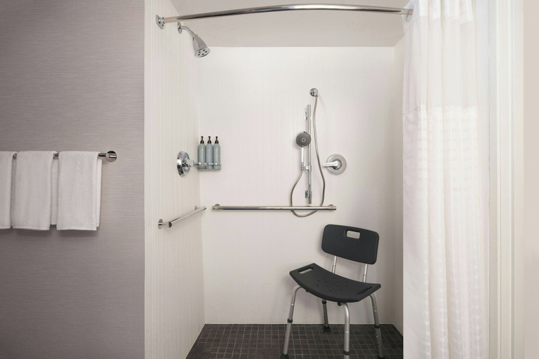 Bathroom 3, Courtyard by Marriott Cleveland Beachwood, Cuyahoga
