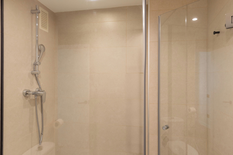 Bathroom 3, Apartamentos Laforja, Barcelona
