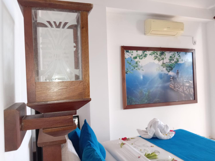 Bedroom 2, Oruwa Turtle Beach Villa, Balapitiya