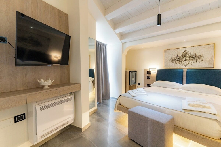 Bedroom 5, Carizza Rooms, Ragusa