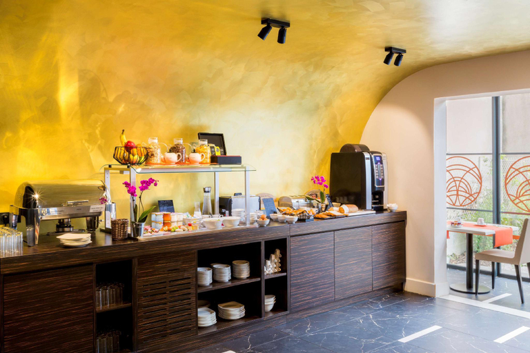 Food & Drinks 5, Best Western Journel Nice Saint-Laurent-du-Var, Alpes-Maritimes