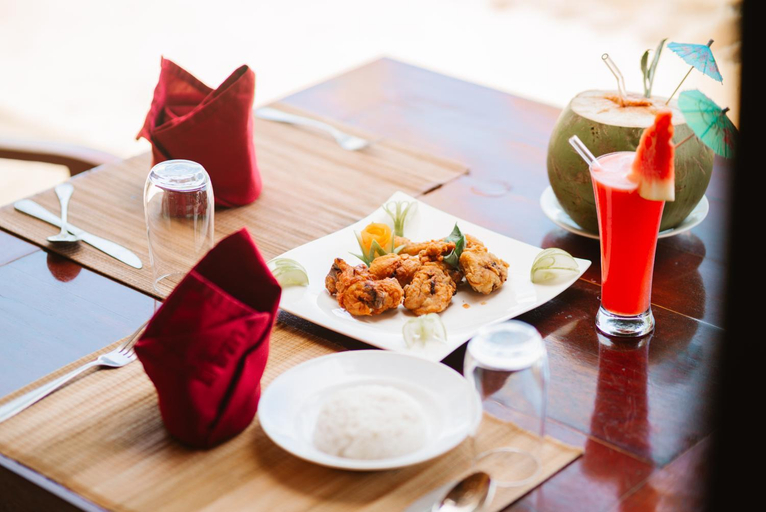 Food & Drinks 5, Ursula Beach Club, El Nido