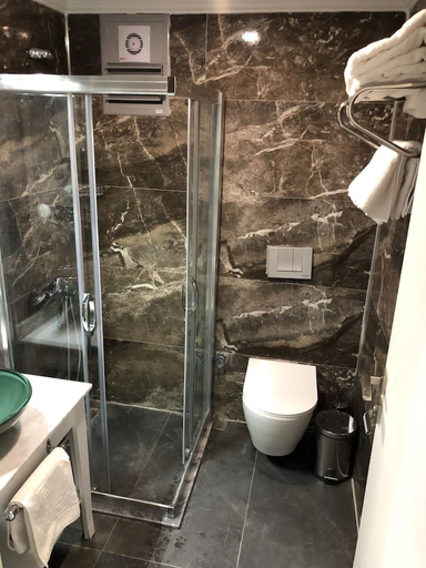 Bathroom 5, Modern Life Bodrum Hotel, Bodrum