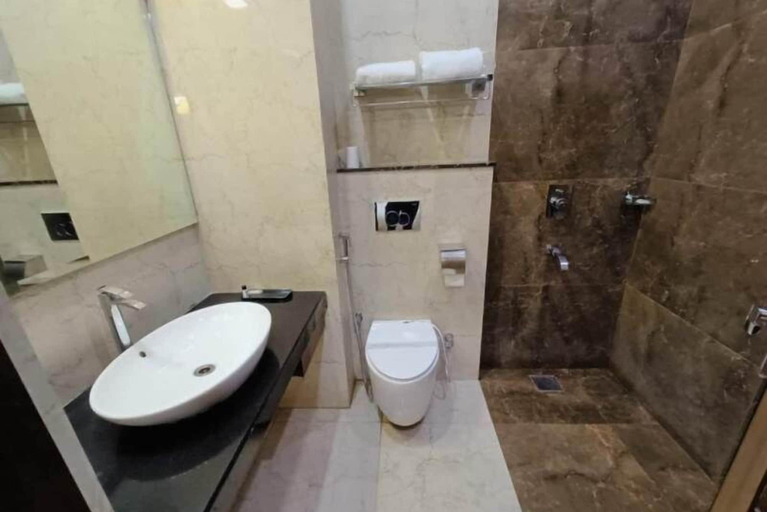 Bathroom, HOTEL RADIANCE PARK RAMPUR, Rampur