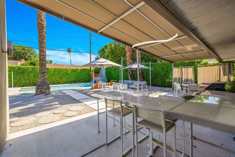Room 4, Modern Paradise at Sonora, Riverside