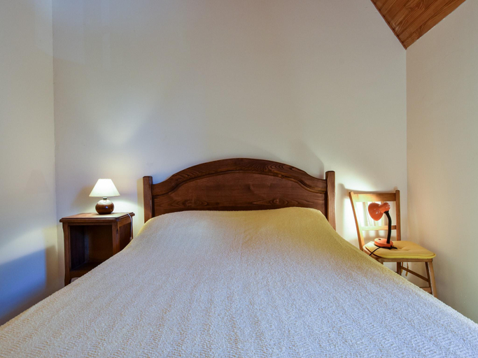 Bedroom 2, Peaceful Mountain Retreat, Cantal