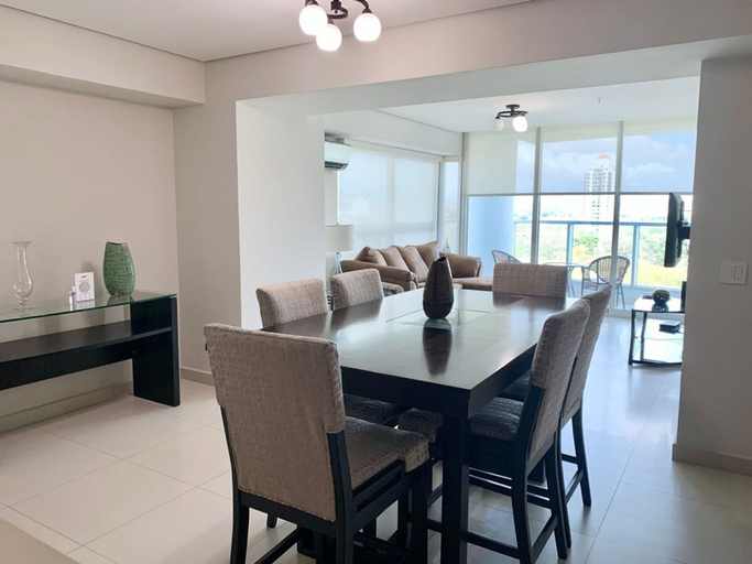 Room 4, Blue Home I Spacious 1 Bed With Park View Parkside, Panamá