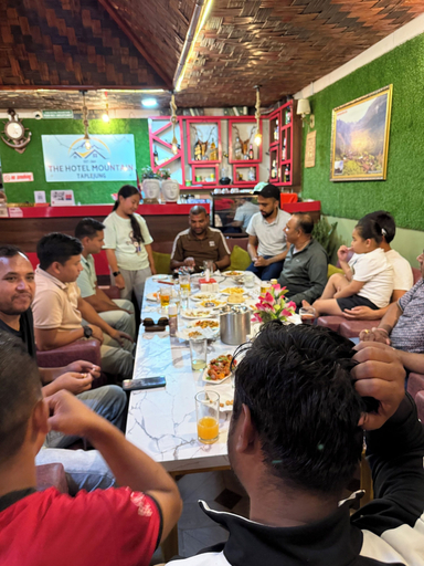Food & Drinks, The Hotel Mountain, Mechi