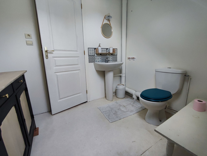 Bathroom 5, Gite de la Vallée, Sarthe