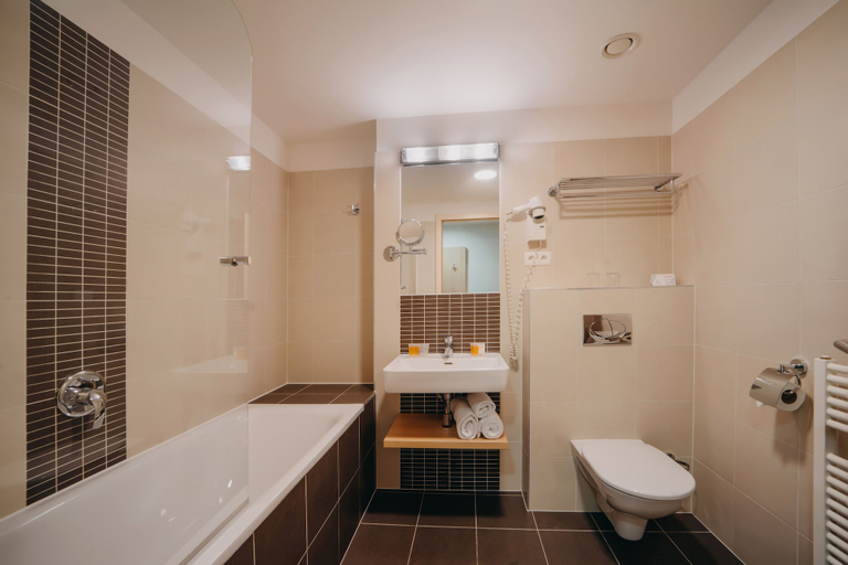 Bathroom 4, Iris Hotel Eden, Praha 10