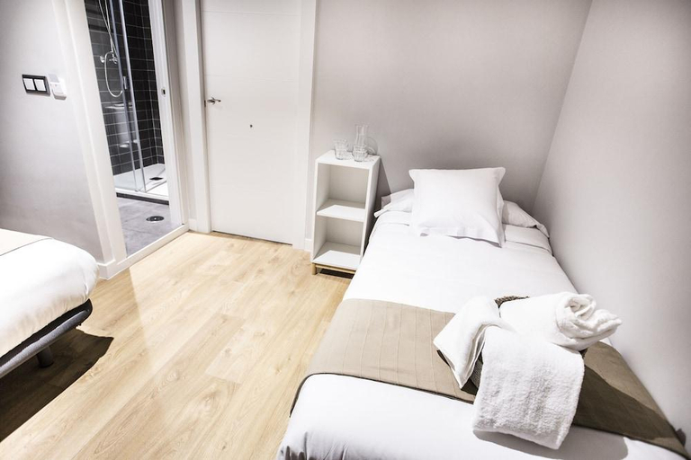 Bedroom 3, Hola Rooms, Madrid