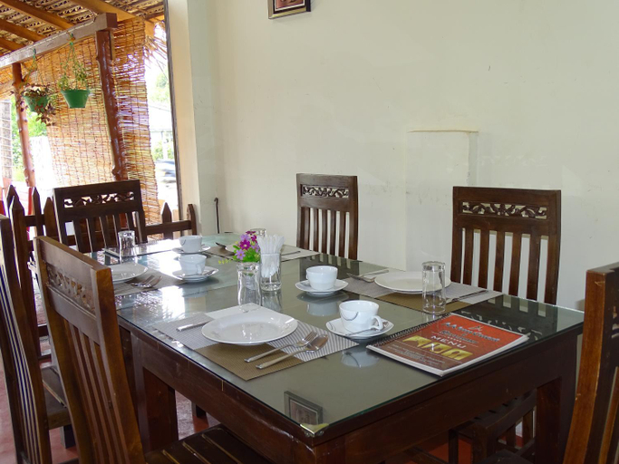 Food & Drinks 4, Aa Inn, Trincomalee Town and Gravets