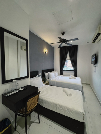 Quee Hotel Room Type - Standard Triple Room