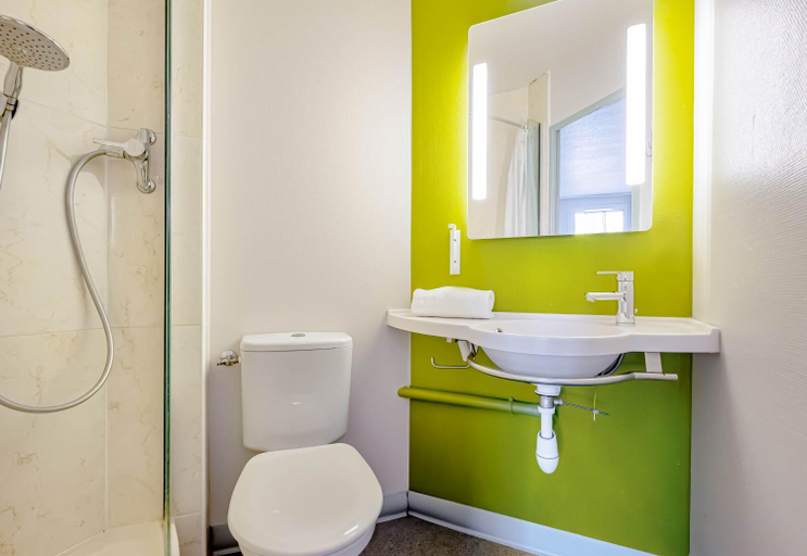 Bathroom 4, B&B HOTEL Brignoles, Var